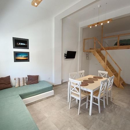 Tinos Youth Apartment Esterno foto